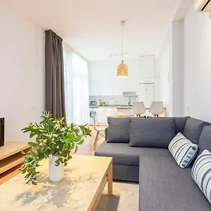 https://apartamento-souviron.hotelsinnerja.org